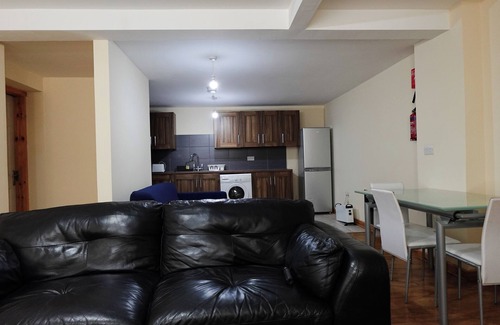 Old Trafford Apartment | Green Apartments