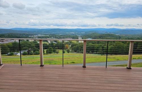 White River Junction House | Green Mountain Getaway