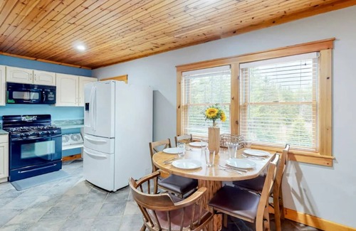 Mount Holly House | Green Mtn Haven Dog Friendly Hot Tub Okemo