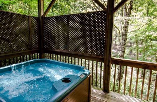Skyland Cabin | Greg's Getaway w/nice hot tub