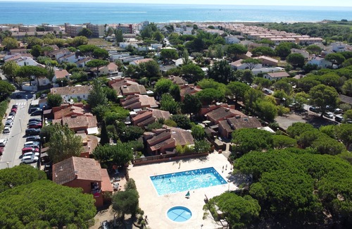 Mas Pinell Ski Chalet | Gregal 4748 - A/C, pool and near the beach