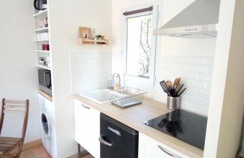 Greoux-les-Bains Apartment | GREOUX LES BAINS Maisonette avec terasse de 30 m2 et parking privé