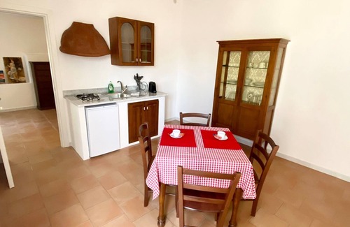 Panza Apartment | "Greta's cottage," with garden, swimming pool and spa hot tub