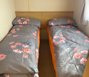 Ingoldmells House | Grey 1 Caravan Ingoldmells 3 bedrooms 6 berth
