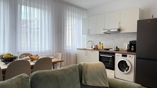 Kiel Apartment | Große Innenstadt-Oase Kiel für Gruppen & Familien