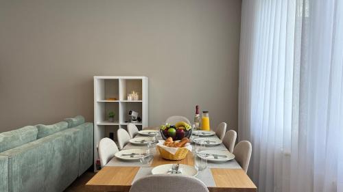 Kiel Apartment | Große Innenstadt-Oase Kiel für Gruppen & Familien