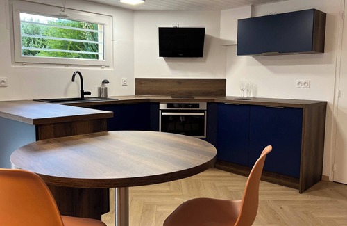 Clohars-Carnoet Apartment | Große Renovierte 2-zimmerwohnung mit Terrasse, 200m vom Strand Entfernt
