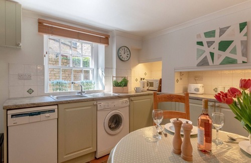 Longnor House | Grocers Cottage - One Bedroom House, Sleeps 2