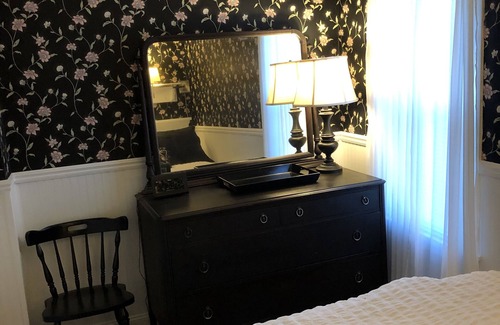 Grosse Pointe Other | Grosse Pointe Farms, turn-of-the-century, renovated, Period House, furnished