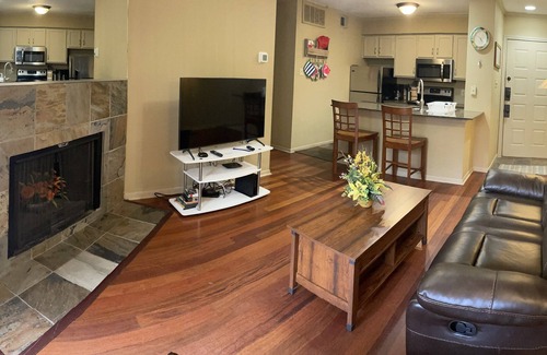 Waters Park Condo | Ground Floor Condo in Gated Quiet Complex near the Domain, King Bed