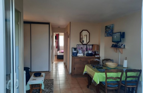 Bernieres-sur-Mer Apartment | Ground Floor Apartment, 50 m from the Beach, Bernières-sur-Mer