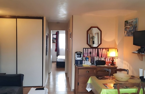 Bernieres-sur-Mer Apartment | Ground Floor Apartment, 50 m from the Beach, Bernières-sur-Mer