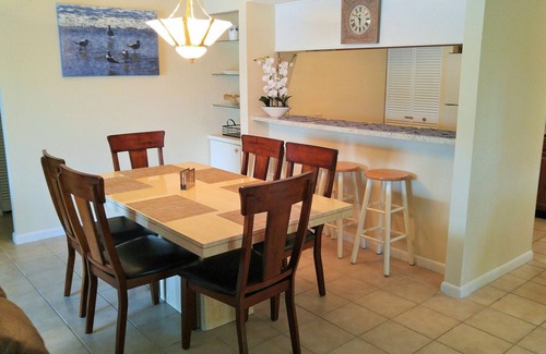 Gulf Gate Estates Condo | GROUND FLOOR, LAKE VIEW, PET FRIENDLY