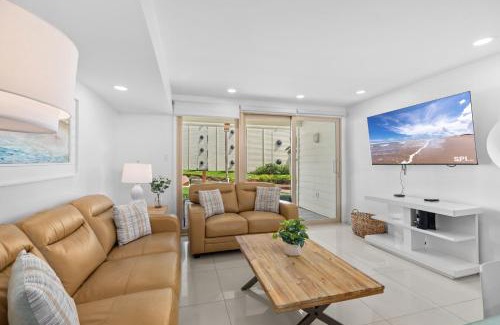 South Padre Island House | Ground Level Pet-Friendly Condo Seconds from Beach