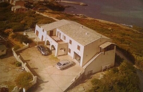 Centuri Apartment | GROUND VILLA T 5 CENTURI CAP CORSE 150M FROM THE SEA