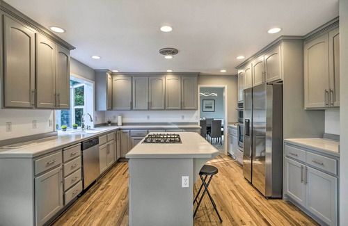Seattle Hill-Silver Firs House | Group Getaway - Spacious Snohomish Home!