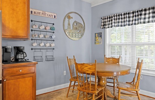 Dahlonega Cabin | Grove Hill, Spacious Home in Dahlonega, Georgia