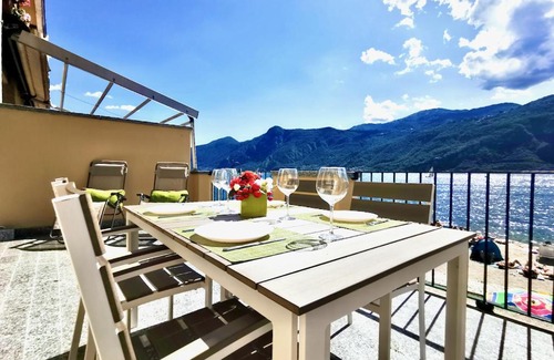 Lierna Apartment | GRUMO BEACH by Design Studio