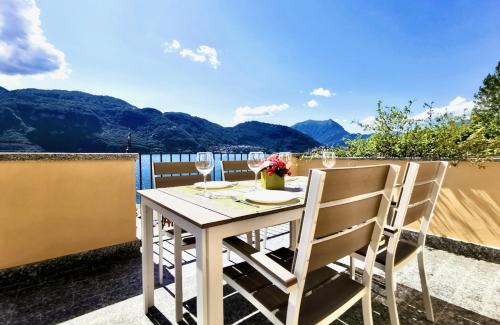 Lierna Apartment | GRUMO BEACH by Design Studio