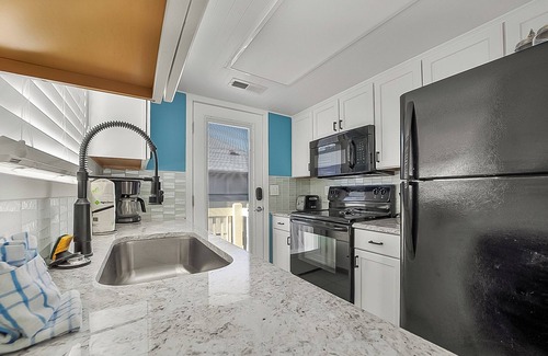 Myrtle Beach Cottage | Guest Cottage 77-G: 2 BR, 2.5 BA Cottage in Myrtle Beach, Sleeps 7