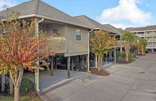 Myrtle Beach Cottage | Guest Cottage 77-G: 2 BR, 2.5 BA Cottage in Myrtle Beach, Sleeps 7