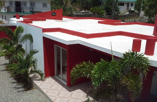 Urbanizacion Tavarez House | Guest-friendly Budget villa, Internet, Pool, A/C, Walking Distance To Everything