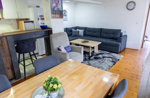 Sumece House | Guest House Lejla