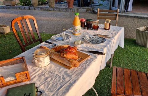 Ruoms House | Guest House - 'Nature D'Art' with Private Pool, Private Terrace and Wi-Fi