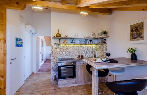 Montovjerna House | Guest House Nikolina