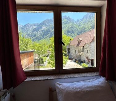Shale Bed & Breakfast | Guest house prek bjeshka