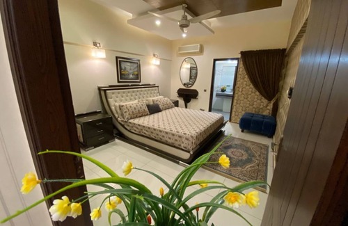 Karachi Apartment | Guest House & Rooms Apartment.