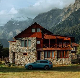 Mazeri House | Guest House Shuan
