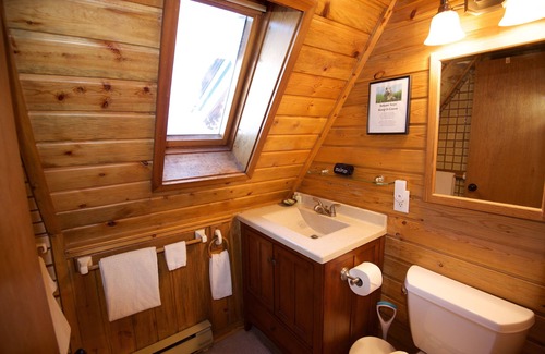 Bozeman House | Guest House & Wolf Sanctuary Near Bridger Bowl, Big Sky and Yellowstone Park