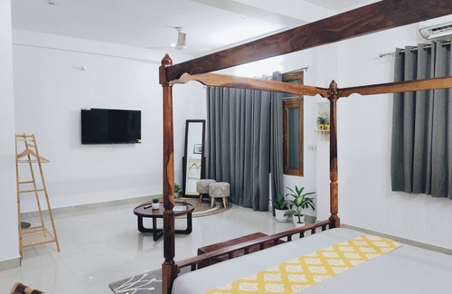 Varanasi House | Guest Suit on Ganges near Assi ghat in charming Varanasi