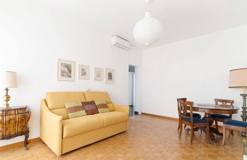 Zona Solari Apartment | GuestHost - M4 California Bright Apartment
