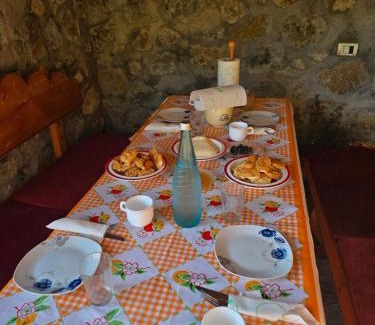 Sakës House | Guesthouse Lika