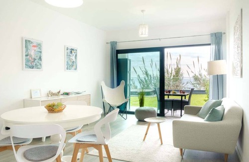 Gaula Apartment | GuestReady - Cliff residence with sea views