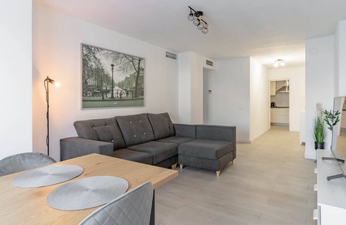 Jardin de la Abadia Apartment | GuestReady - Modern flat near Malaga Centre
