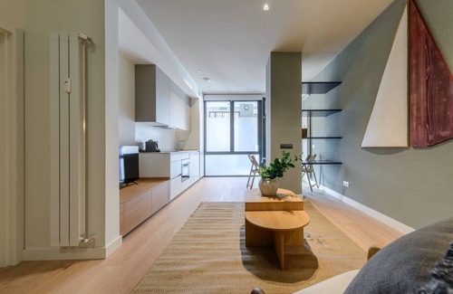 Ciudad Universitaria Apartment | GuestReady - Modern Madrid Dúplex