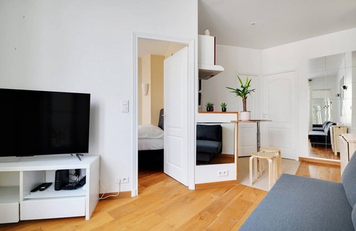 Quartier de Rochechouart Apartment | GuestReady - Neat stay near the Wall of I Love You