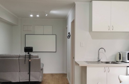 Lynmore Apartment | Guests Suite 5 minutes to Redwoods