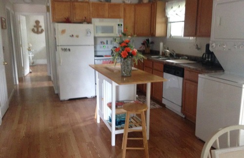 Eastward Look House | Guests will enjoy this 5 room private deck ranch house fully air-conditioned.