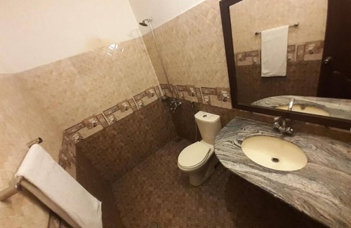 Gulberg Hotel | Gulberg Continental Hotel