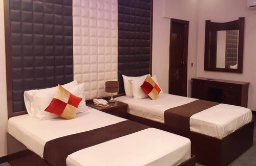 Gulberg Hotel | Gulberg Continental Hotel