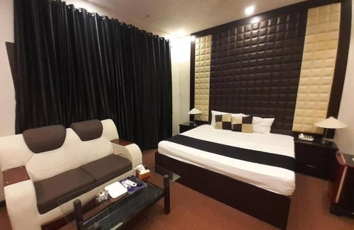 Gulberg Hotel | Gulberg Continental Hotel