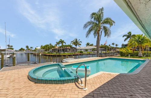 Pelican House | Gulf Access, Beautiful Water Views, Paddle Board, Heated Pool - Villa Manhattan - Roelens