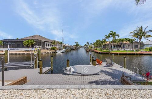 Pelican House | Gulf Access, Beautiful Water Views, Paddle Board, Heated Pool - Villa Manhattan - Roelens