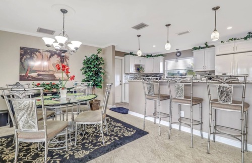 Caloosahatchee House | Gulf Access Paradise: Sunshine, Pool & Perfect Location