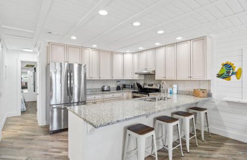 Biltmore Beach House | Gulf Friend By Book That Condo