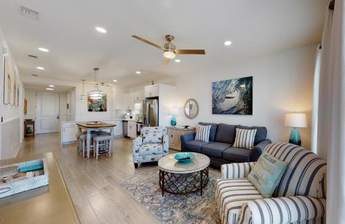 Gulf Place Apartment | Gulf Place Residence 205- Let the Sea Set You Free